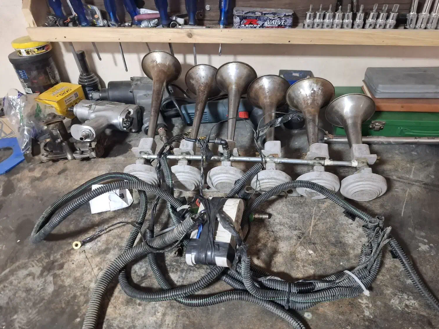 بوق|قطعات یدکی و لوازم جانبی|ازنا, |دیوار