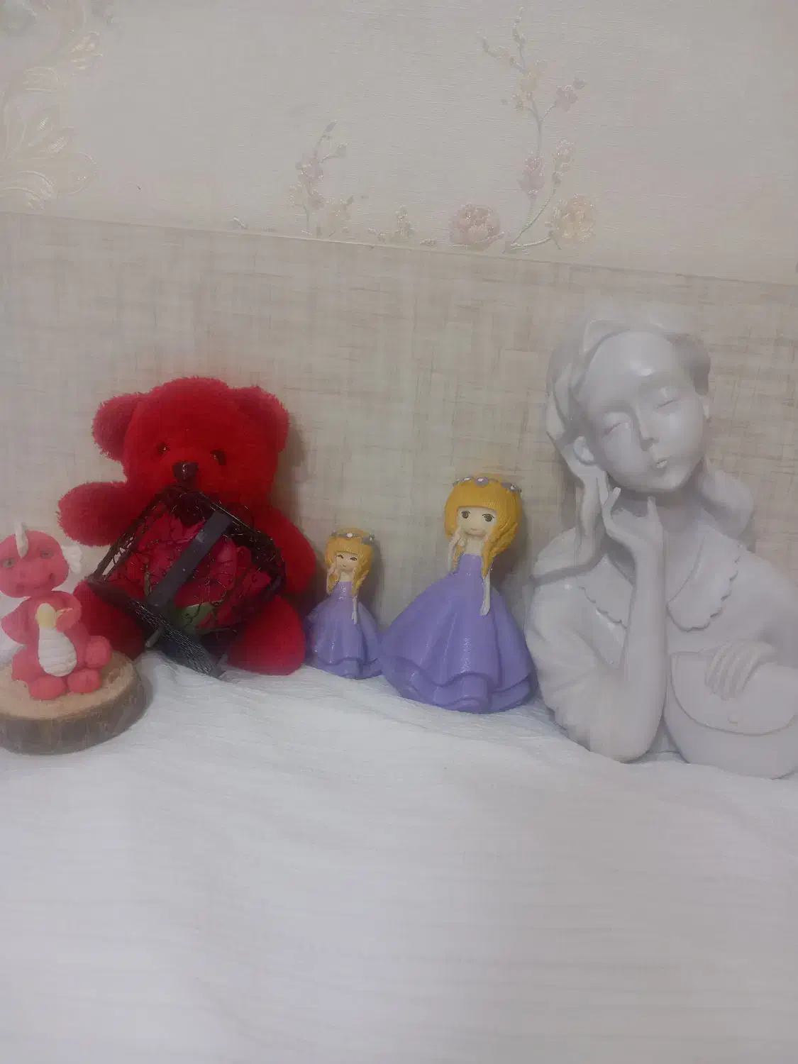 مجسمه دخترانه|مجسمه، تندیس، ماکت|مشهد, فرهنگیان (شهرک غرب)|دیوار