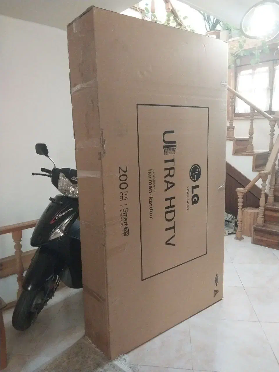 کارتن تلوزیون ۷۹ اینچ LG|صوتی و تصویری|تهران, اوین|دیوار