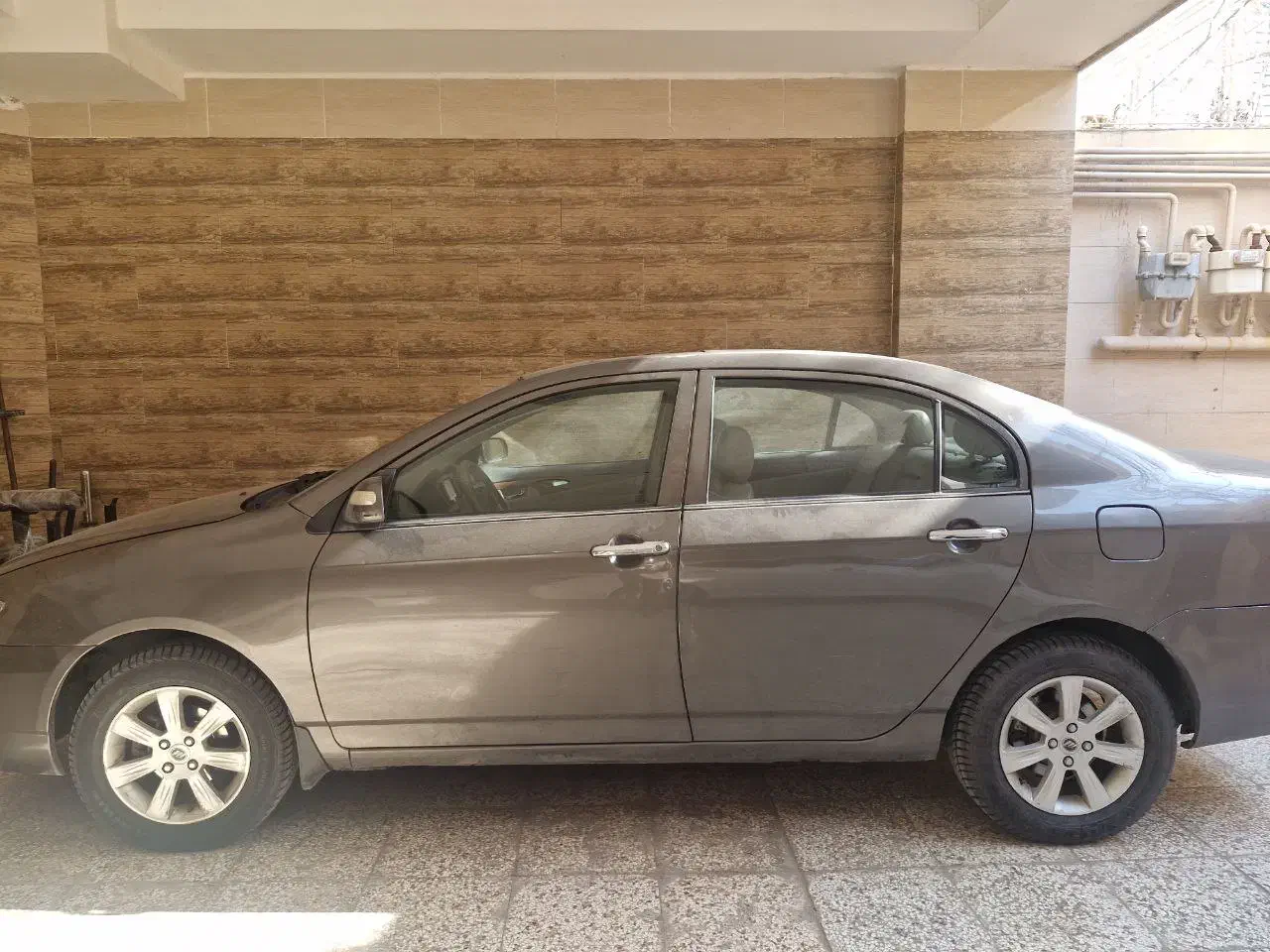 لیفان ۶۲۰ ۱۸۰۰|خودرو سواری و وانت|مشهد, هنرور|دیوار