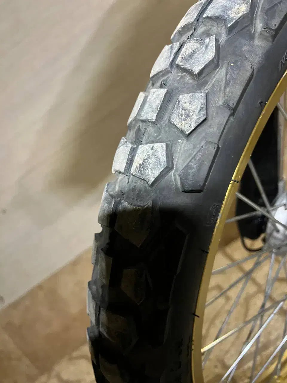 تریل بهپر ۲۰۰|موتورسیکلت|قائن, |دیوار