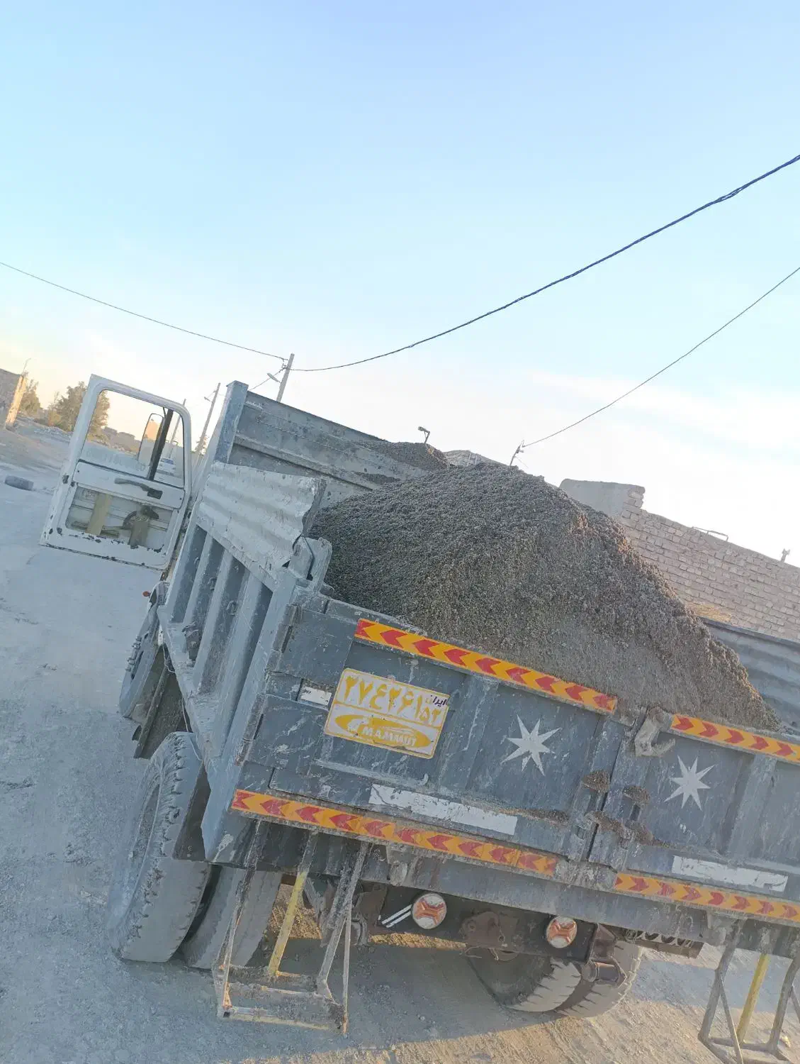 نخاله.شن.سیمان.اساس ویاهرباری باخاوراتاق بزرگ لبه|خدمات حمل و نقل|زابل, |دیوار