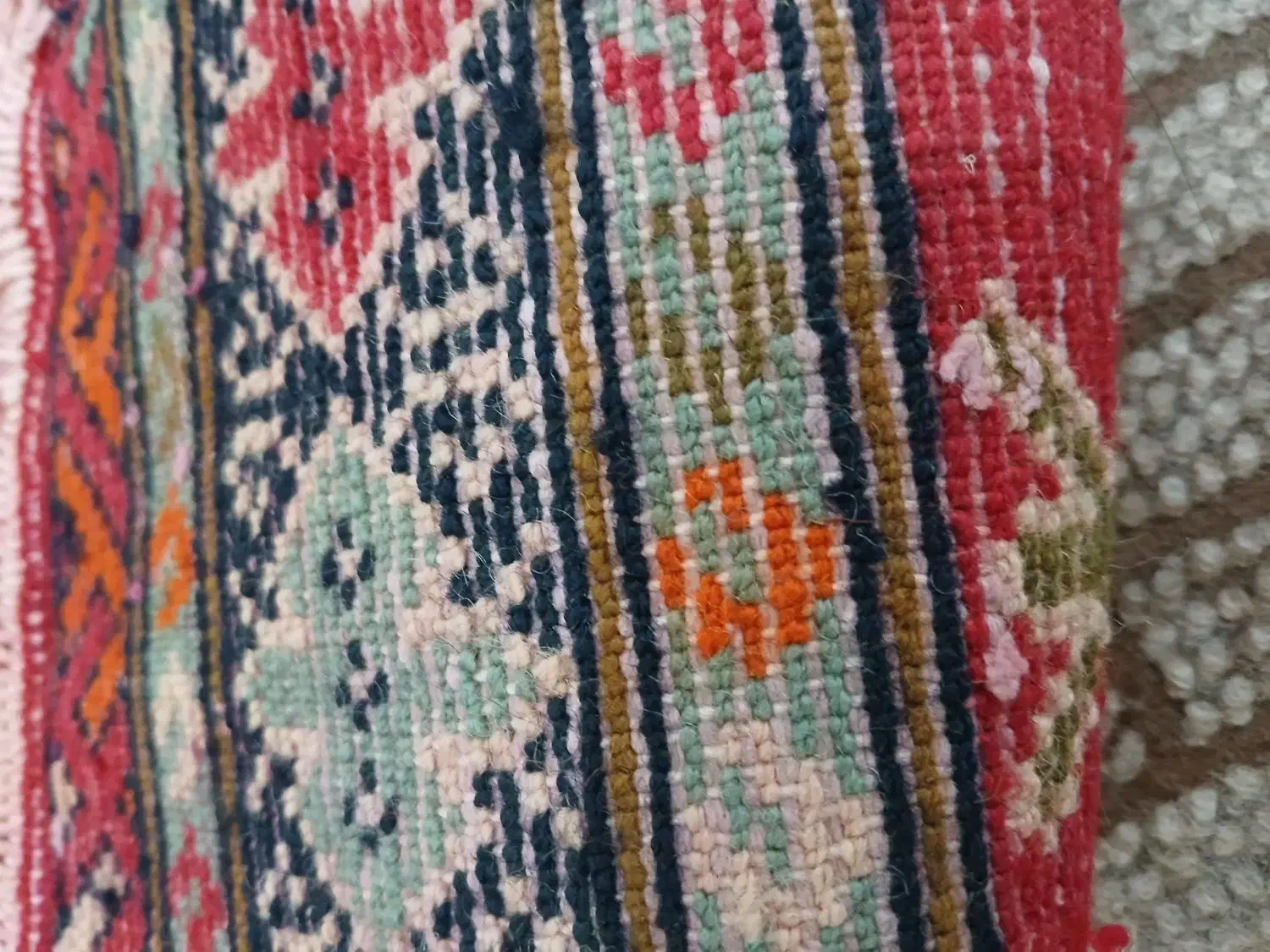 فرش دستبافت،پشتی|فرش|قم, شاه ابراهیم|دیوار