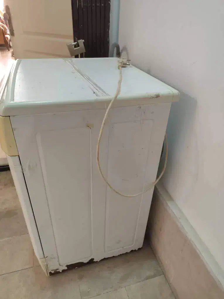 لباسشویی بوش اتومات اصل آلمان|ماشین لباسشویی و خشک‌کن لباس|هشتگرد, فاز ۱ مهستان|دیوار