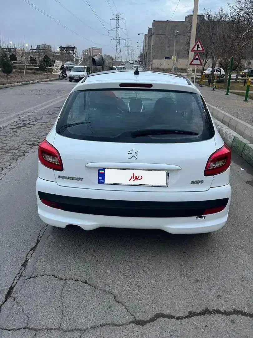 ۲۰۷تیوفایو درحدخشک|خودرو سواری و وانت|آبیک, |دیوار