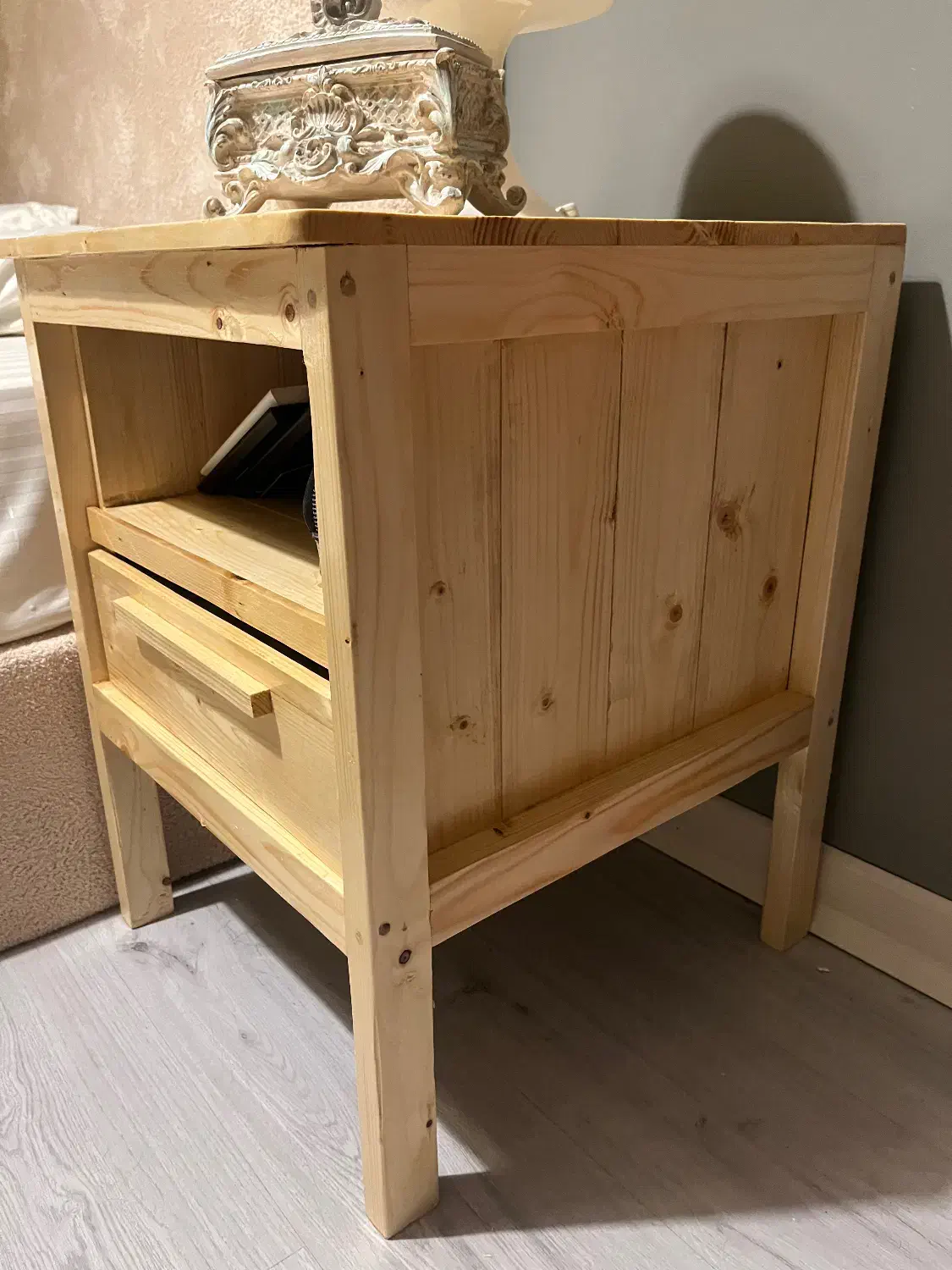 پا تختی نو نو چوب روسی|تخت و سرویس خواب|تهران, ازگل|دیوار