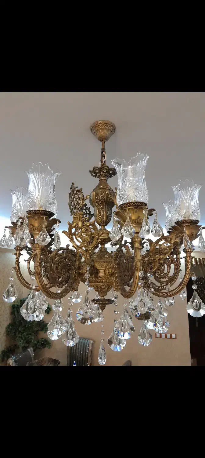 لوستر تمام برنز ۸ شاخه کلاسیک با لاله های کریستال|لوستر و چراغ آویز|لواسان, |دیوار