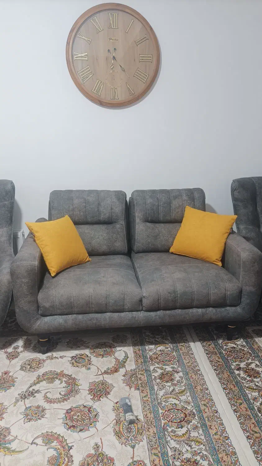 مبل 4نفره کاملاسالم|مبلمان خانگی و میز عسلی|رباط‌کریم, نصیرشهر|دیوار