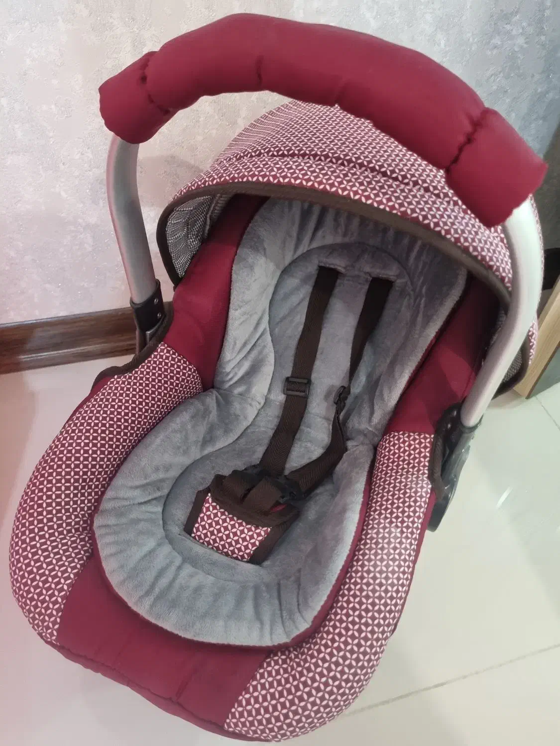 کریر|کالسکه و لوازم جانبی|قم, بنیاد|دیوار