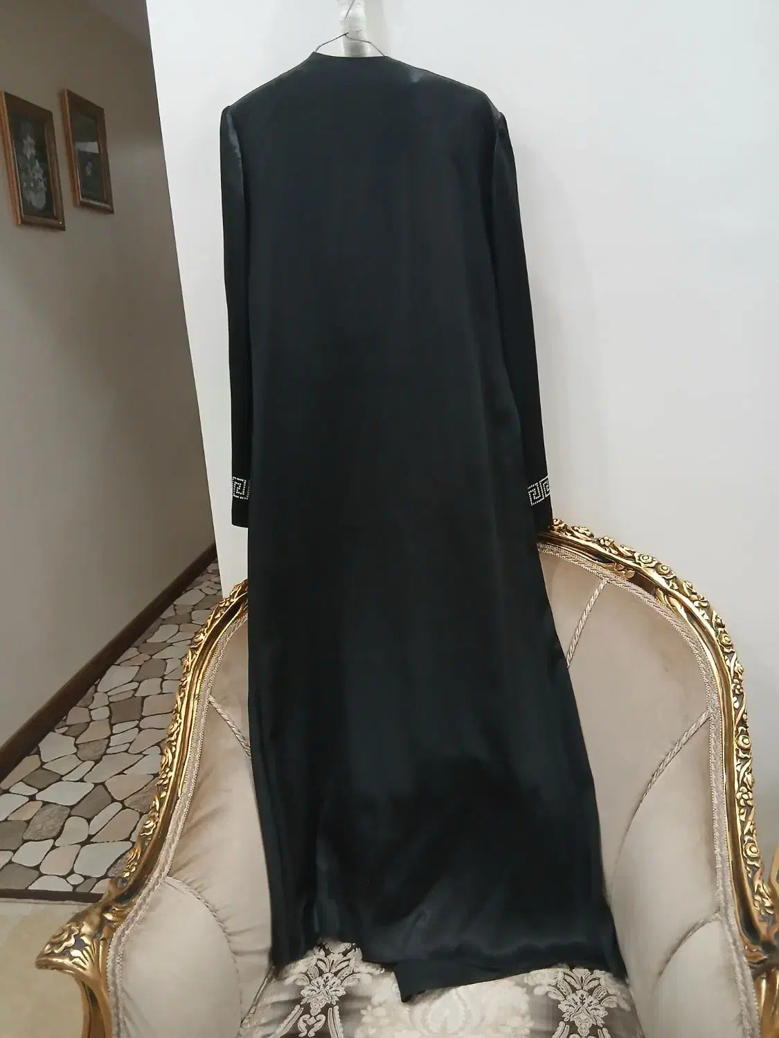 مانتو|لباس|تهران, وردآورد|دیوار
