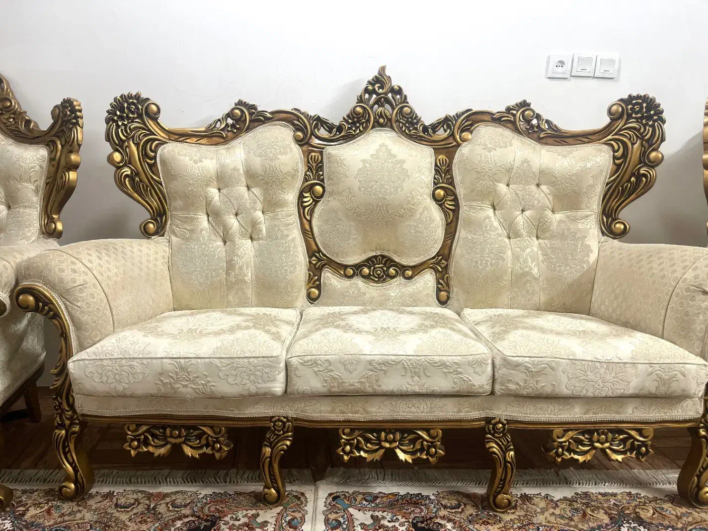 مبلمان سلطنتی|مبلمان خانگی و میز عسلی|گنبد کاووس, |دیوار