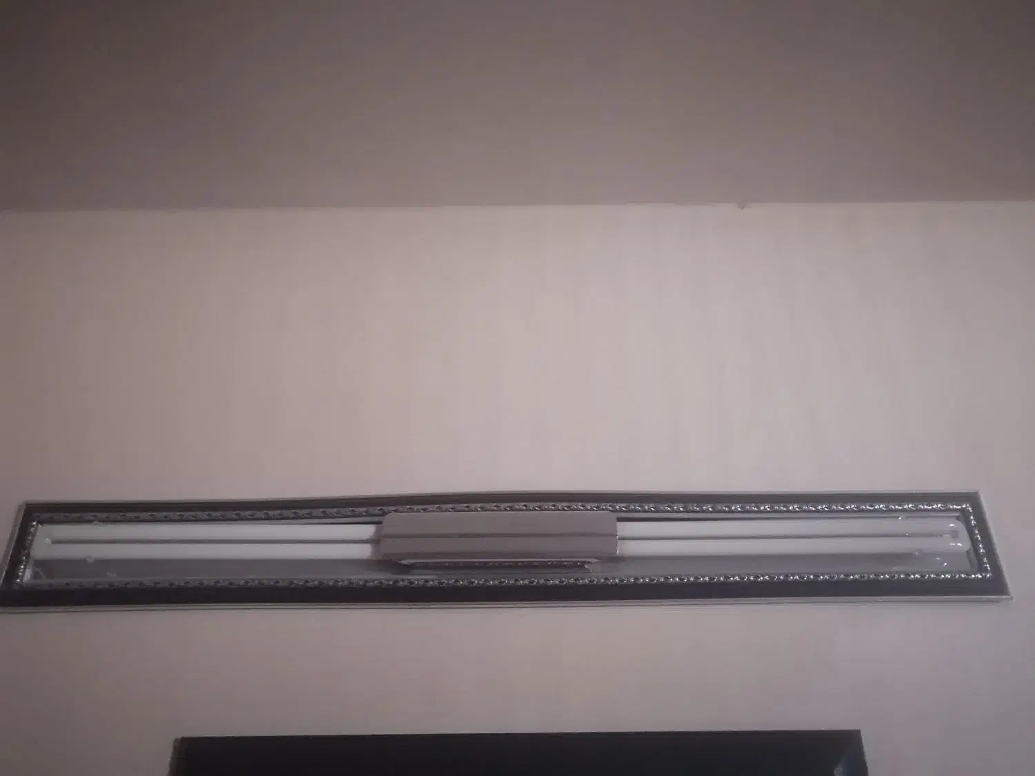 3 عدد مهتابی با قاب|لامپ و چراغ|اصفهان, لاله|دیوار