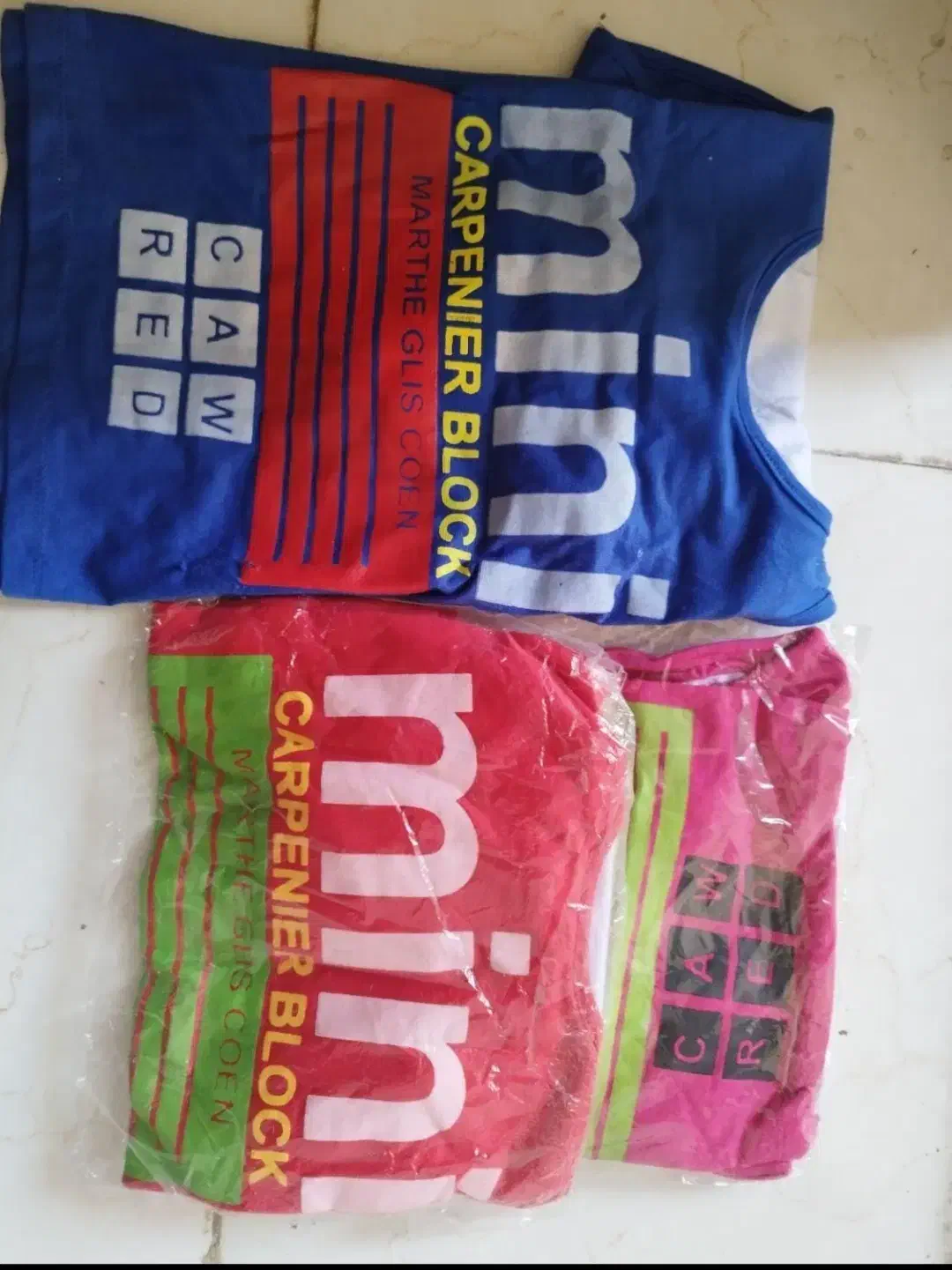 لباس ورزشی|لباس|هشتگرد, هشتگرد قدیم|دیوار