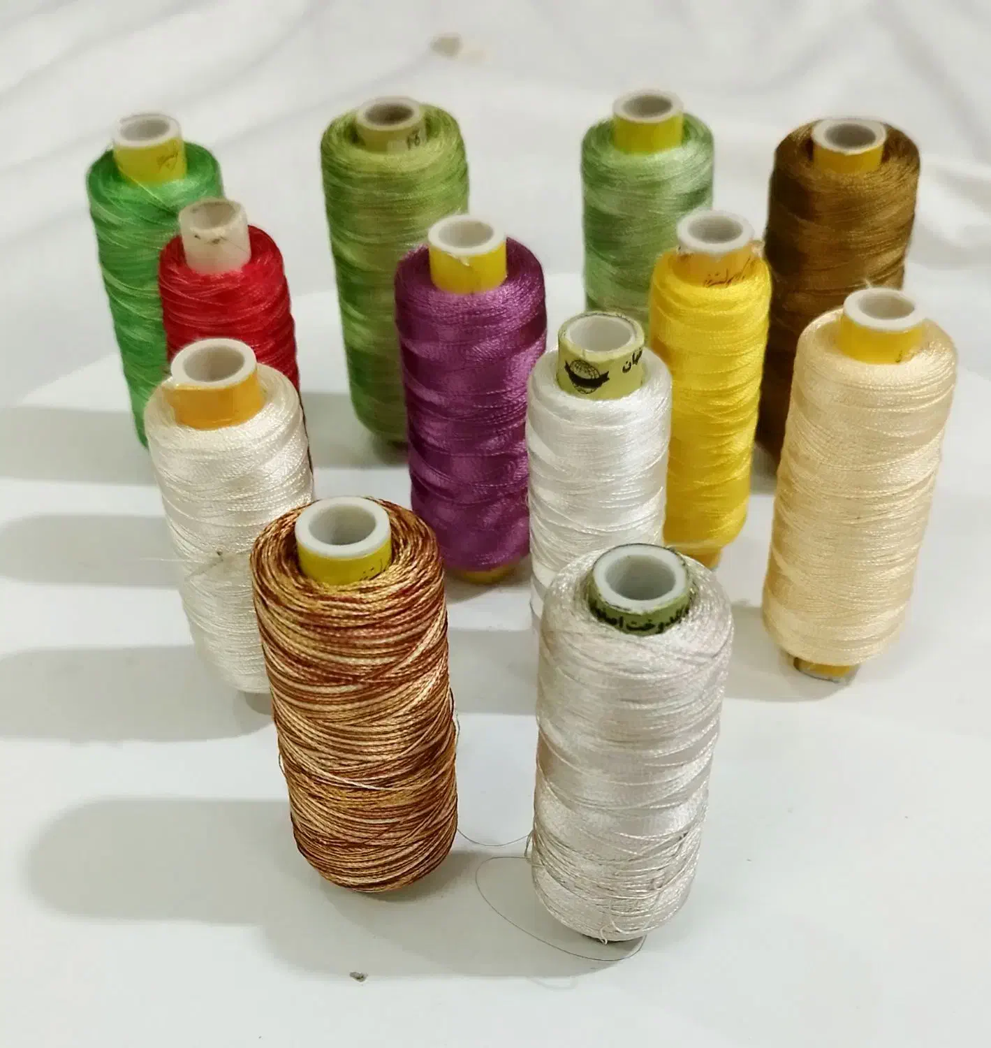 نخ ابریشمی گلدوزی|لوازم خیاطی و بافتنی|مشهد, استاد یوسفی (شهرک غرب)|دیوار