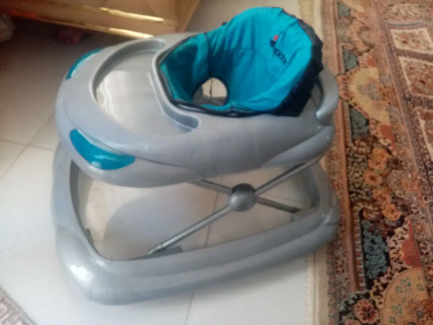 روروک سالم در حد نو|کالسکه و لوازم جانبی|نیشابور, خط کاشمر|دیوار