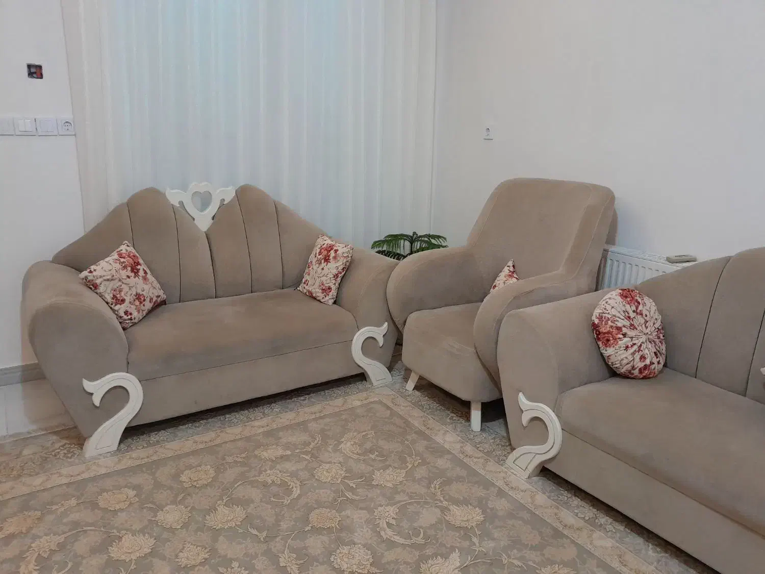 مبل|مبلمان خانگی و میز عسلی|گوراب زرمیخ, |دیوار