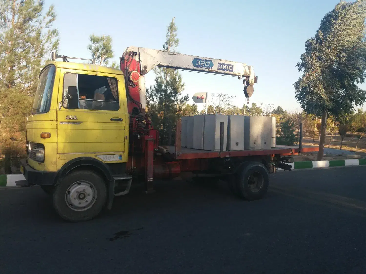 جرثقیل خاور|خدمات حمل و نقل|قم, شهرک مهدیه (مدرس)|دیوار