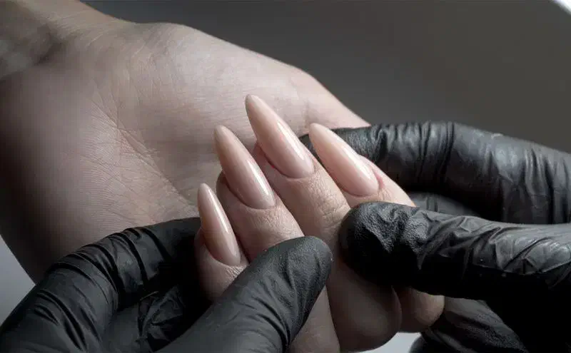 مدل برای کاشت ناخن|خدمات آرایشگری و زیبایی|قم, ولیعصر|دیوار