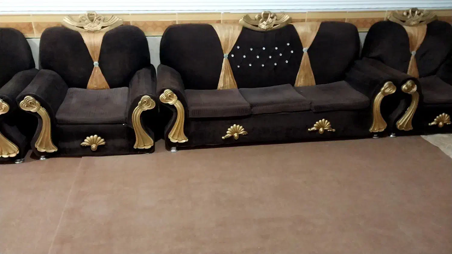 مبل ۷نفره|مبلمان خانگی و میز عسلی|لردگان, |دیوار