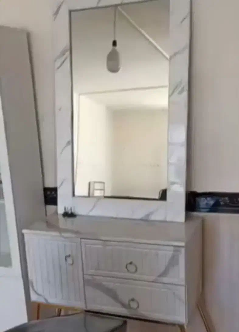 وسایل سالن زیبایی|آرایشگاه و سالنهای زیبایی|دهگلان, |دیوار