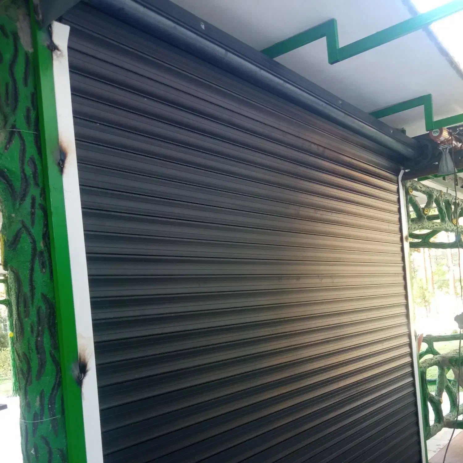 خدمات و نصب کرکره برقی شیشه سکوریت و...|خدمات پیشه و مهارت|بیرجند, |دیوار