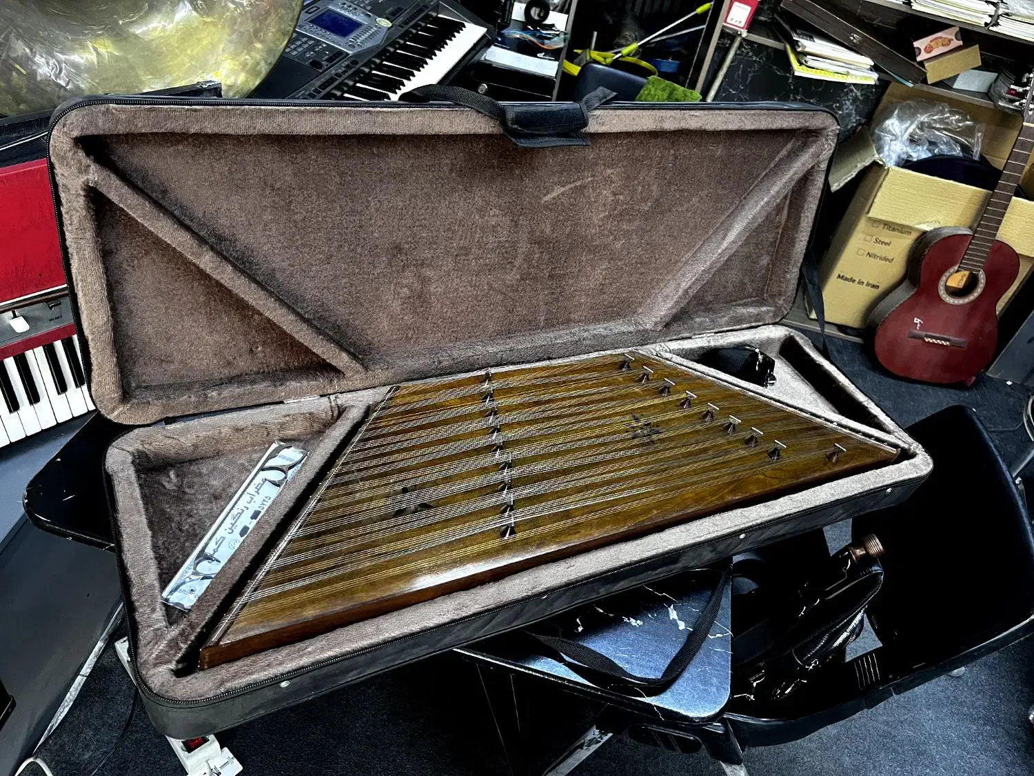 سنتور تک مهر ثاقبی به همراه کیس و مضراب|سازهای سنتی|شهریار, شهریار|دیوار