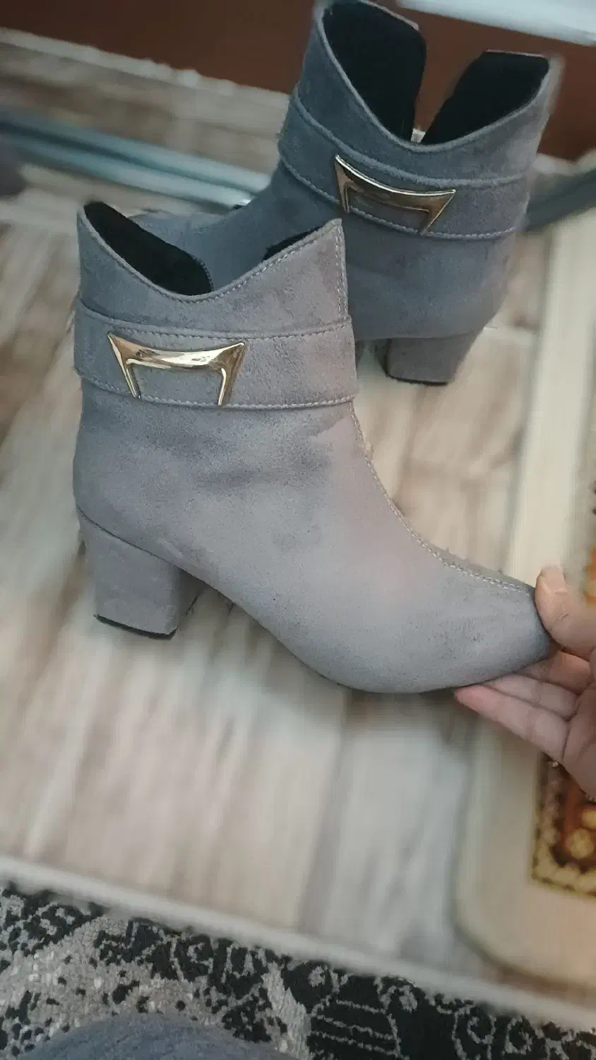 کفش نو|کیف، کفش، کمربند|رشت, سلیمانداراب|دیوار