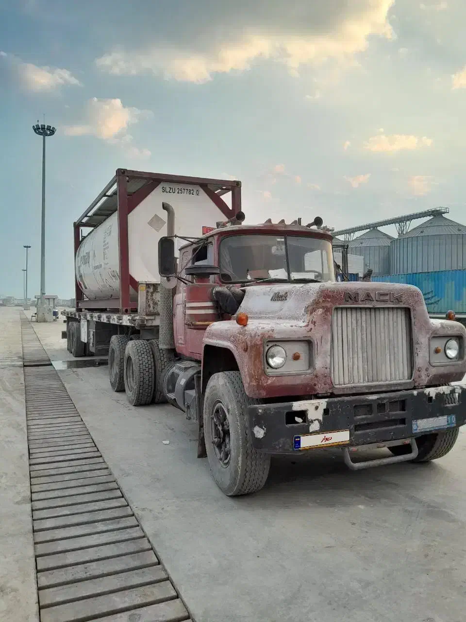 ماک کابین خارجی 1976|خودرو سنگین|چهاردانگه (تهران), |دیوار