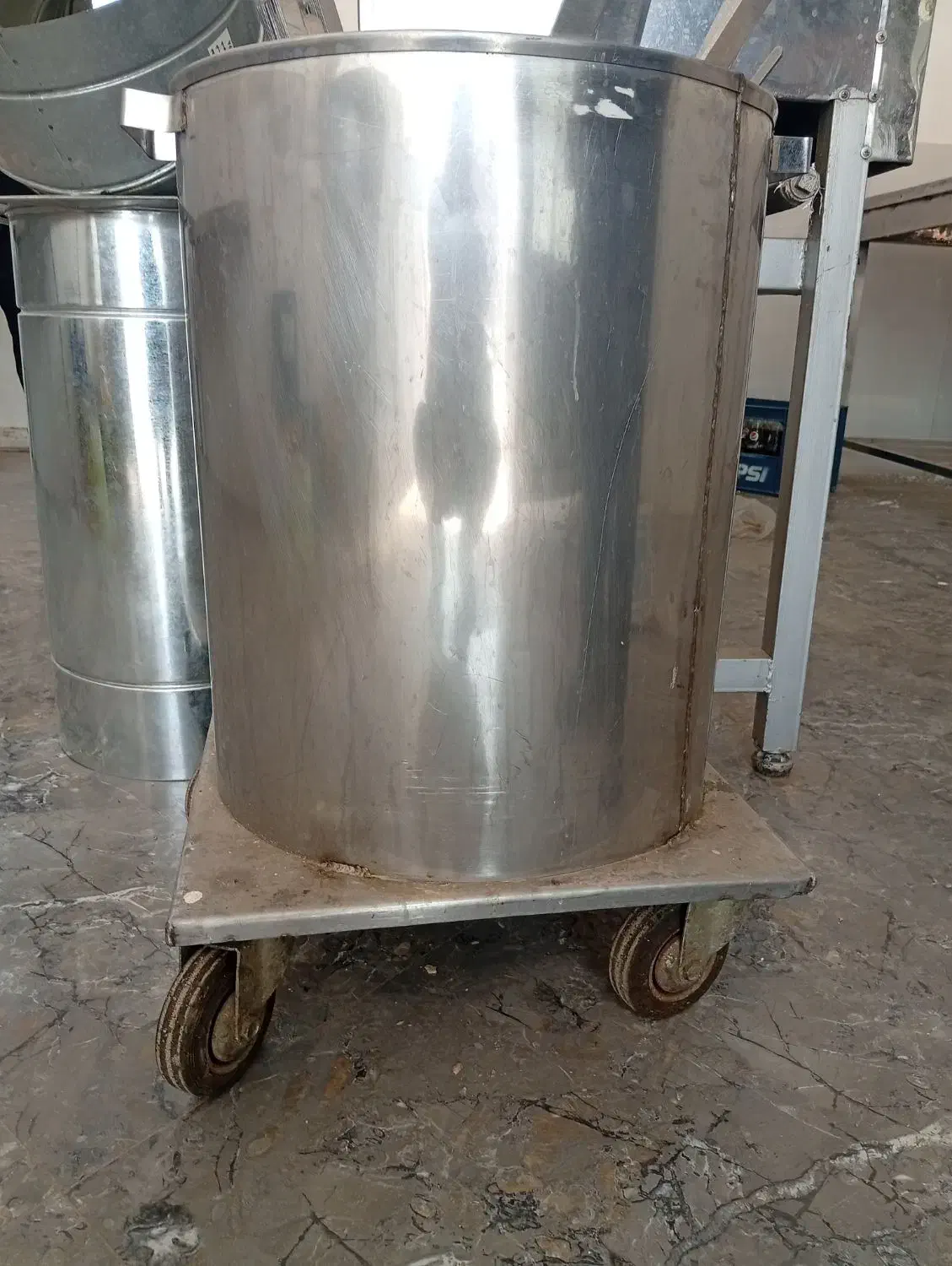 فر کبابی بامیز وسطل سیخ کباب چرخ دار|کافیشاپ و رستوران|سبزوار, توحیدشهر|دیوار