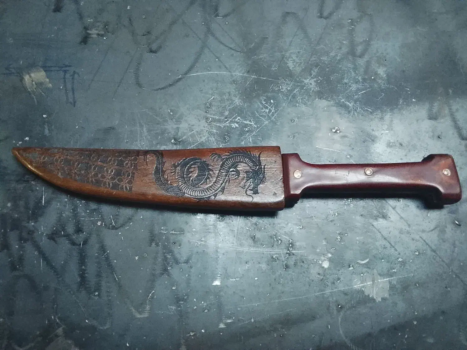 خنجر قدیمی|کوهنوردی و کمپینگ|بوکان, |دیوار