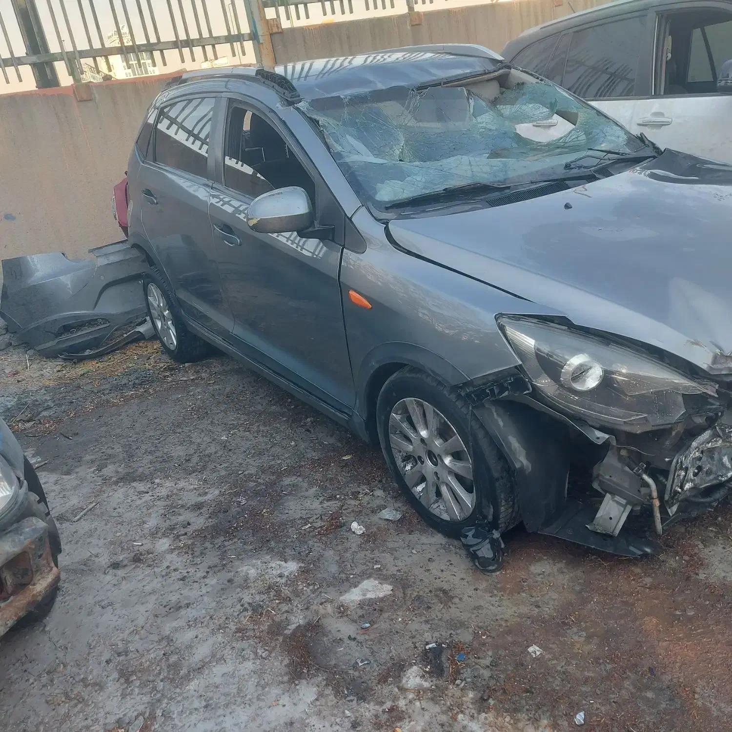 تصادفی ام وی ام ۳۱۵sمدل ۹۷|خودرو سواری و وانت|تهران, شهرک آپادانا|دیوار