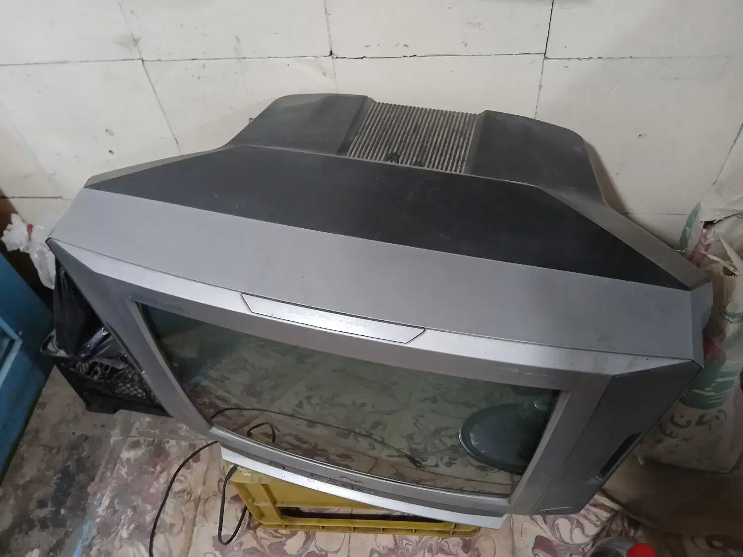 تلوزیون ال جی ۲۱ اینچ|تلویزیون و پروژکتور|زرگرشهر, |دیوار