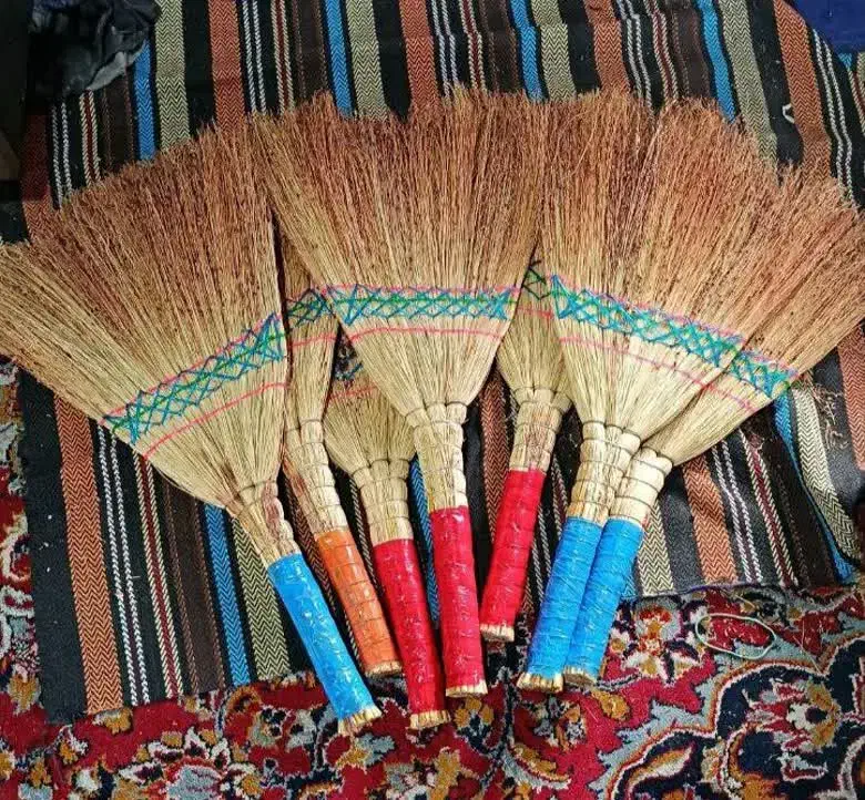 جارو قرمز|لوازم نظافت|شاندیز, |دیوار