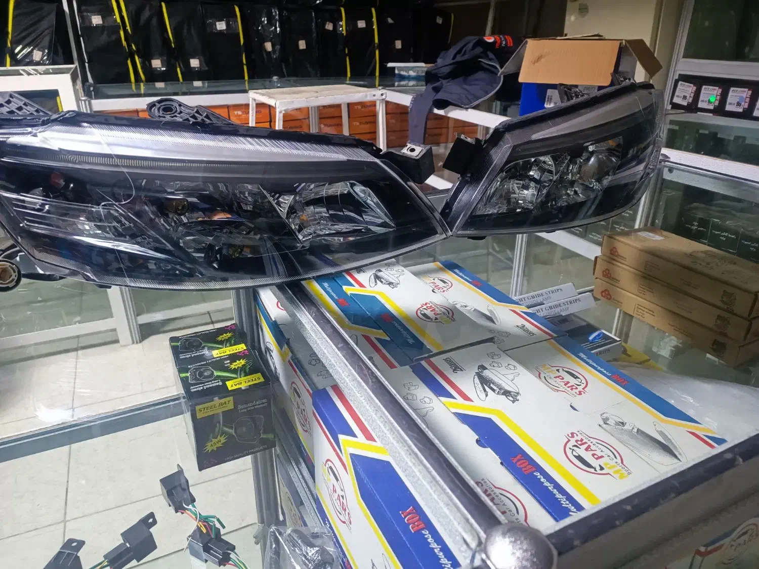 چراغ رانا پاس|قطعات یدکی و لوازم جانبی|کرمانشاه, |دیوار