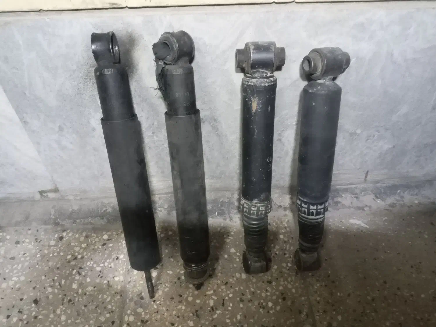 چراغ جولو ۲۰۶ و کمک ها و اگزوز کامل|قطعات یدکی و لوازم جانبی|تهران, پرستار|دیوار