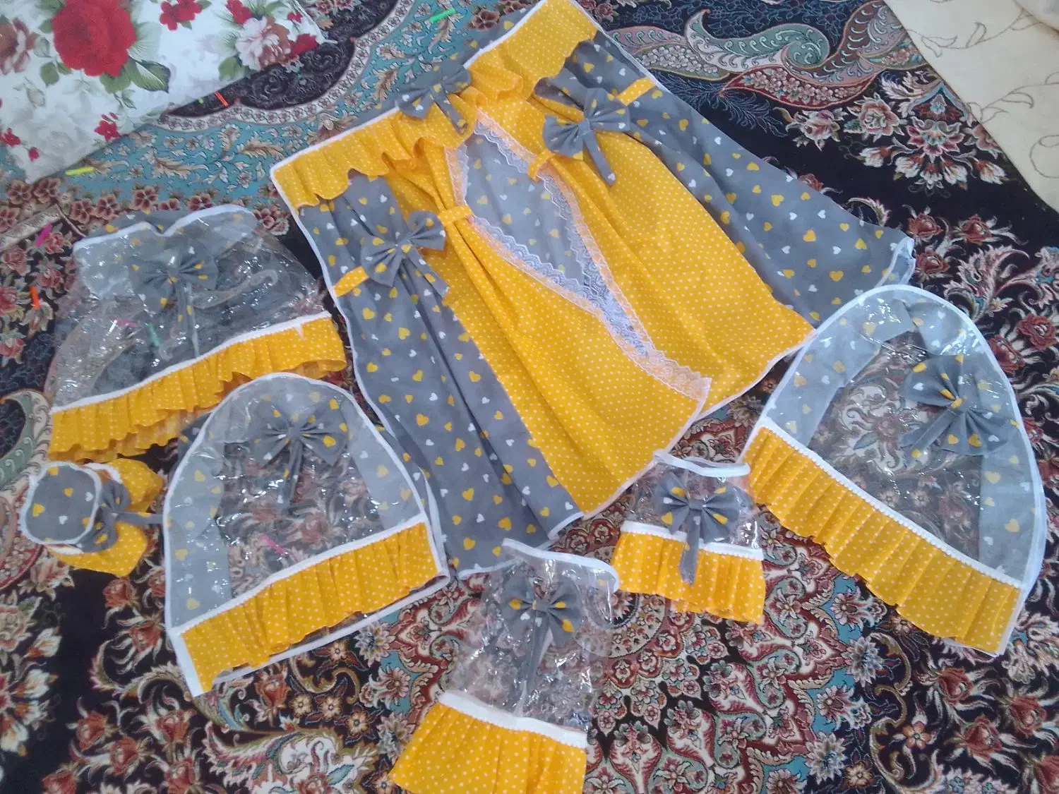 جای سیخی پارچه ای ولوازم آشپزخانه ودم کنی سرویس|سفره، حوله، دستمال آشپزخانه|بروجرد, |دیوار