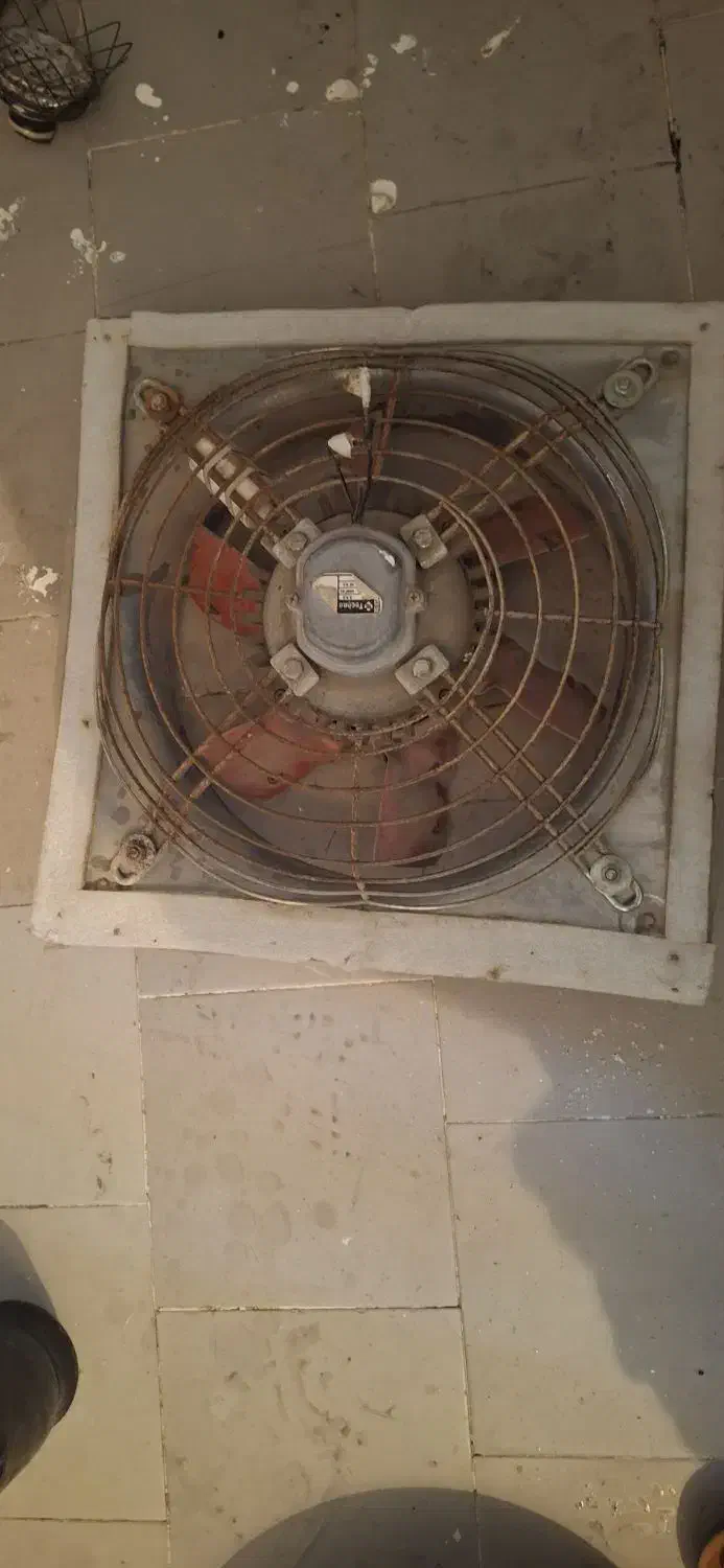 فن هواکش|پنکه و تصفیهکنندهٔ هوا|فولادشهر, B4|دیوار