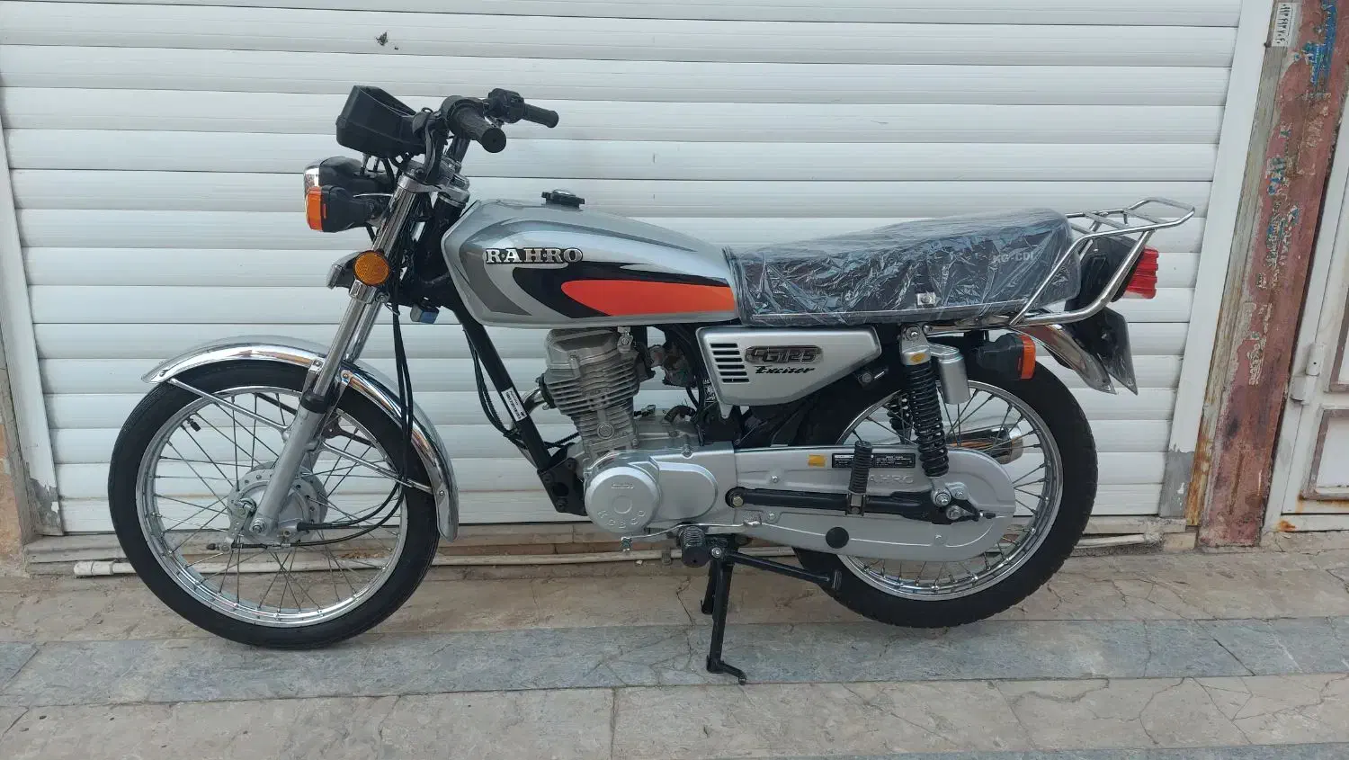 رهرو۹۳سریa1تمام فابریک یکسال بیمه کارت سوخت|موتورسیکلت|قم, قلعه کامکار|دیوار