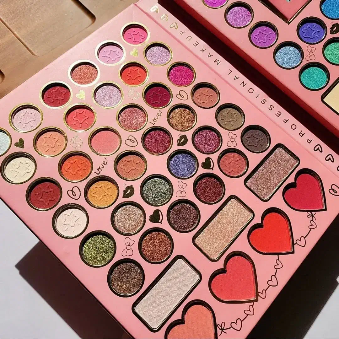 انواع لوازم ارایشی|آرایشی، بهداشتی، درمانی|آران و بیدگل, |دیوار