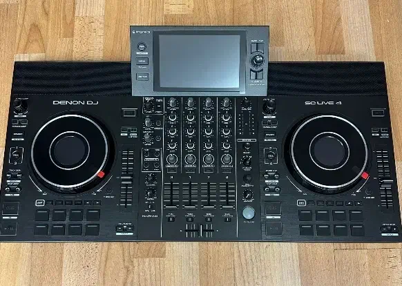 دستگاه دیجی sclive 4|آلات موسیقی|پرند, فاز ۶|دیوار