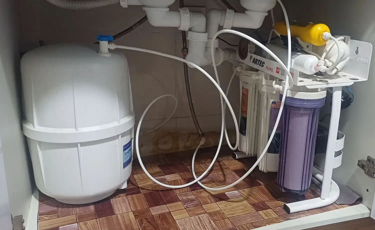 تعمیرات و نصب آب شیرین کن‌ و پکیج،لوله کشی،برق کشی|خدمات پیشه و مهارت|قم, باجک سه|دیوار