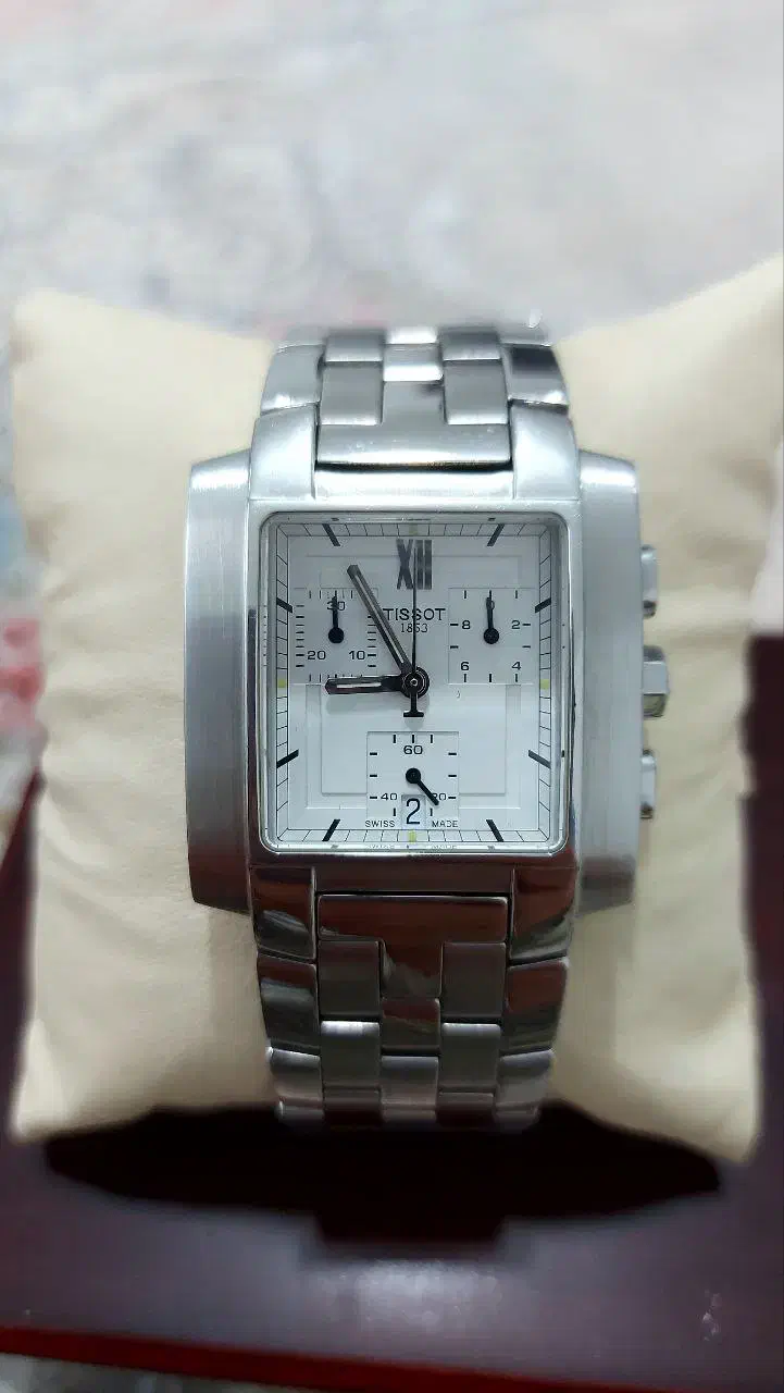 ساعت tissot کرنوگراف سوییسی|ساعت|فردیس, نسترن غربی|دیوار