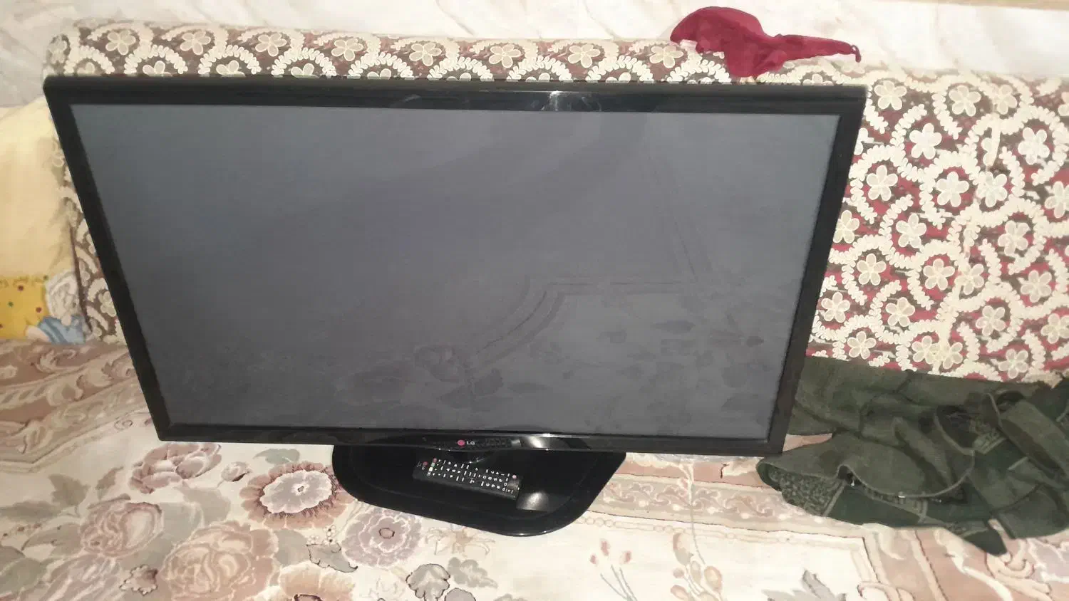 تلویزیون ۴۲ اینچ LG|تلویزیون و پروژکتور|کبودرآهنگ, |دیوار