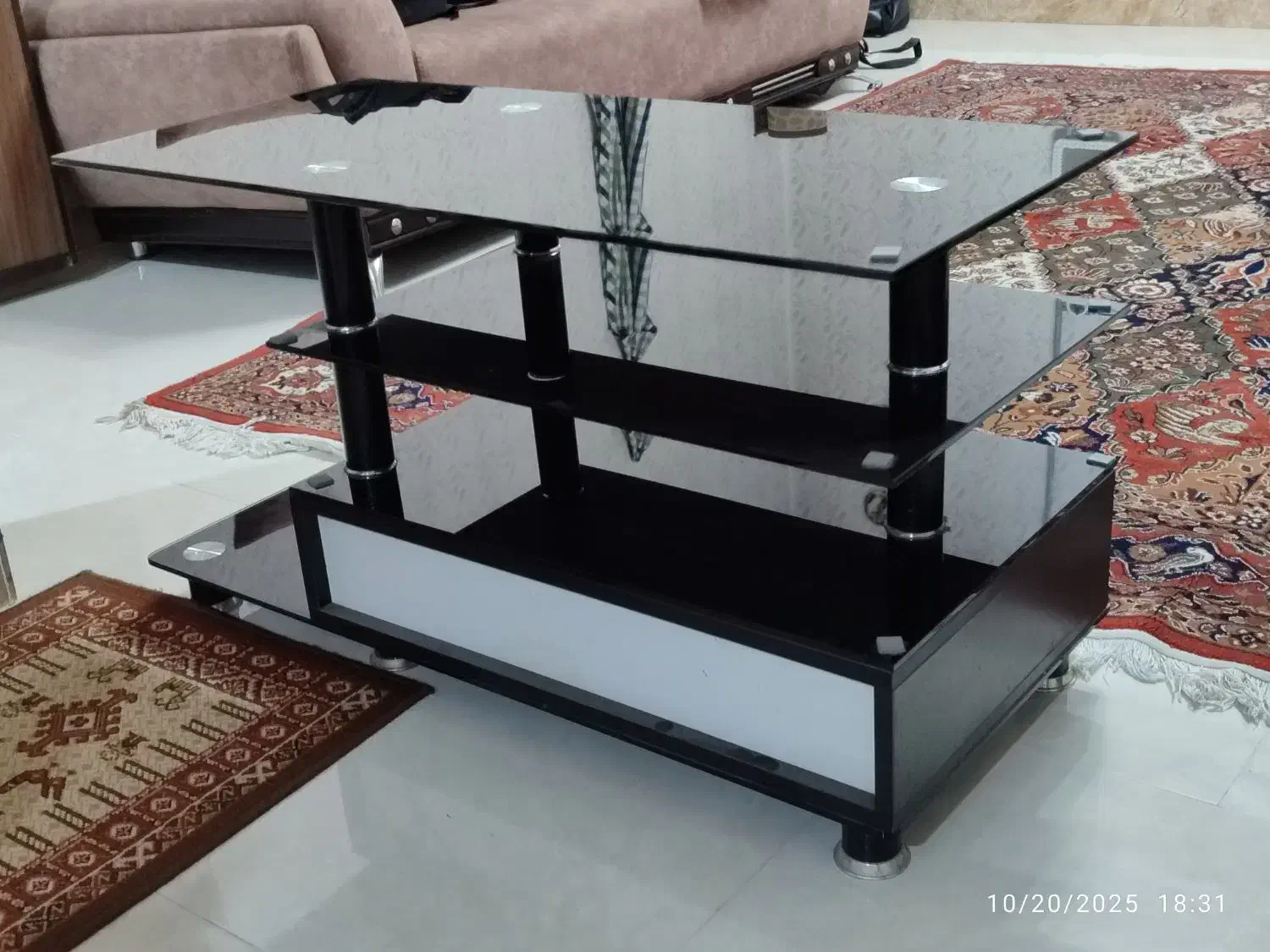 میز تلویزیون شیشه ای|میز تلویزیون|رشت, جماران|دیوار