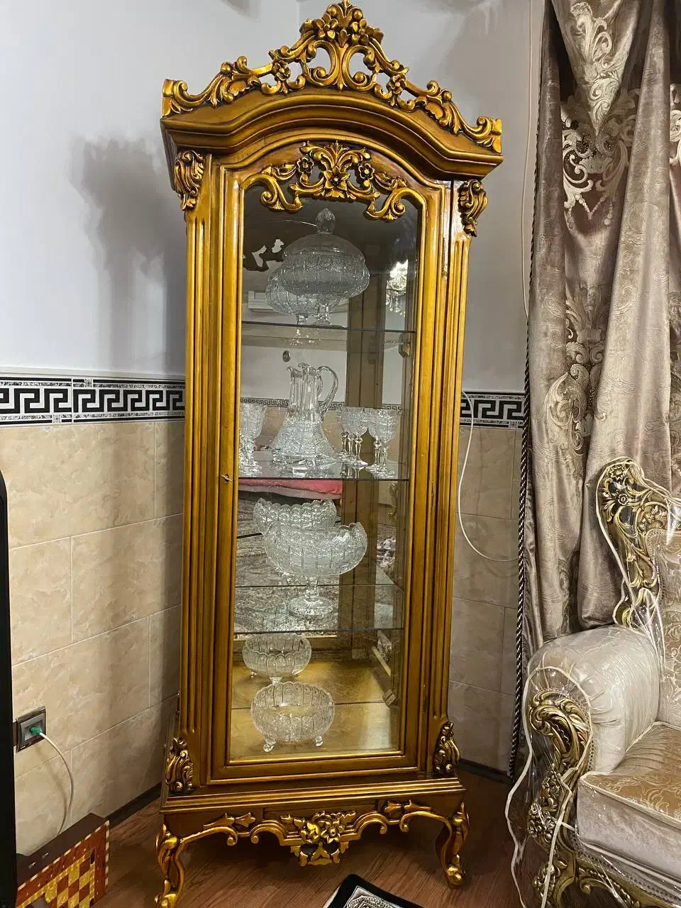 ویترین کاملا سالم|بوفه، ویترین، کنسول|آبسرد, |دیوار