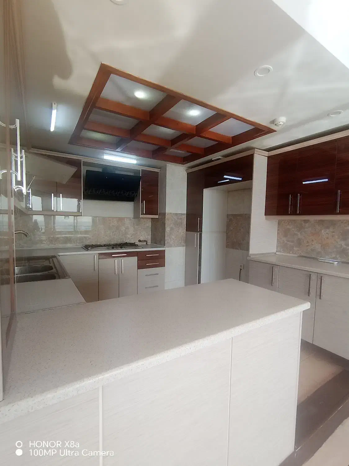 اجاره آپارتمان ۳ خوابه دریاچه چیتگر/منطقه۲۲