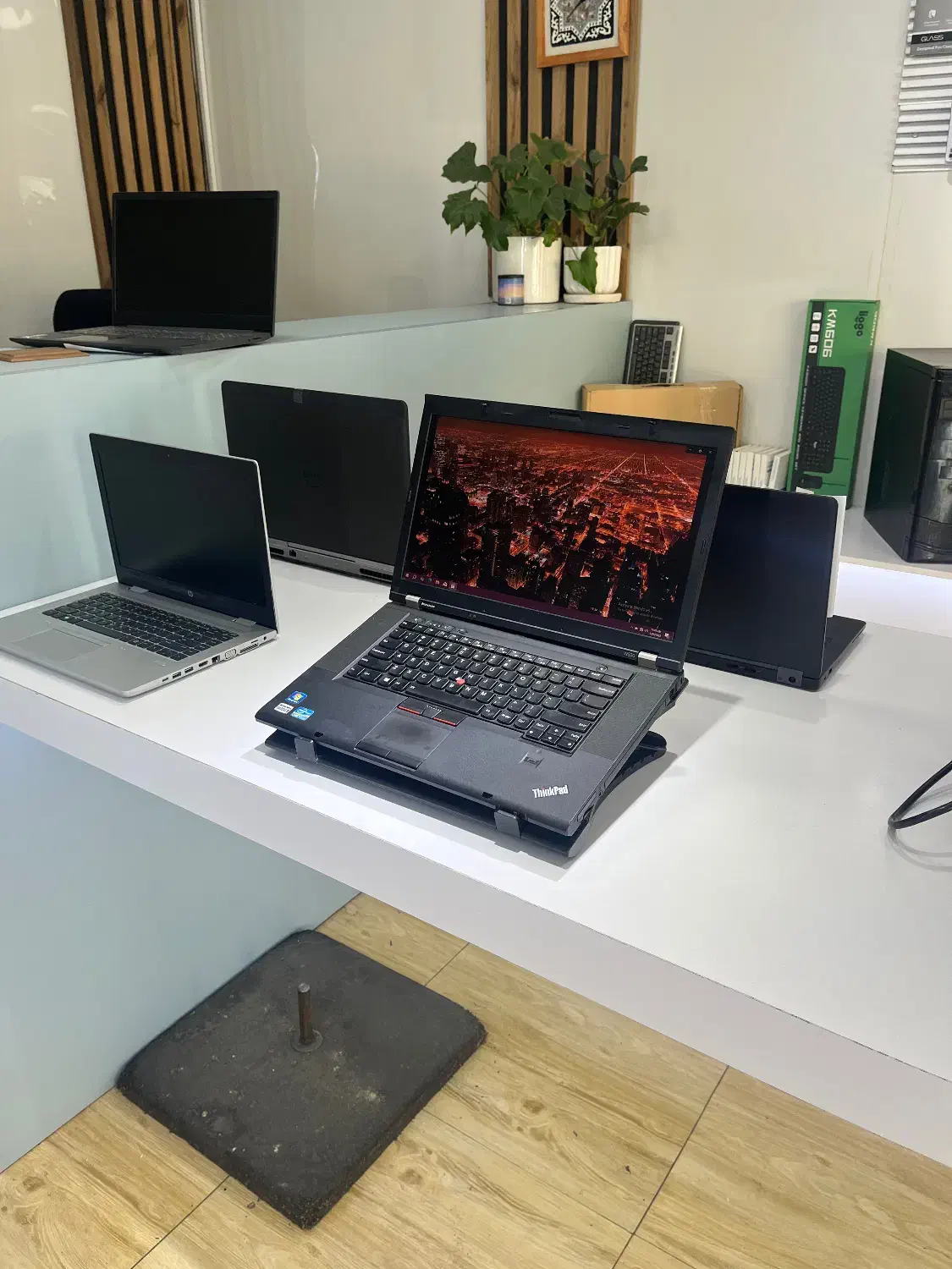 LEONOVO THINKPAD RAM16 FHD  2gbگرافیک  i7 500HDD|رایانه همراه|تهران, فلاح|دیوار