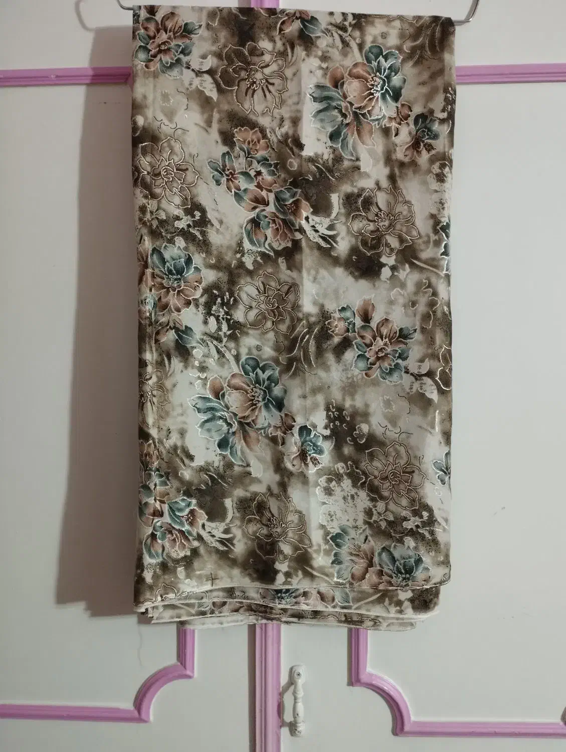 یک قواره پارچه چادری بسیار زیبا و شیک و نوآکبند|لباس|قزوین, |دیوار