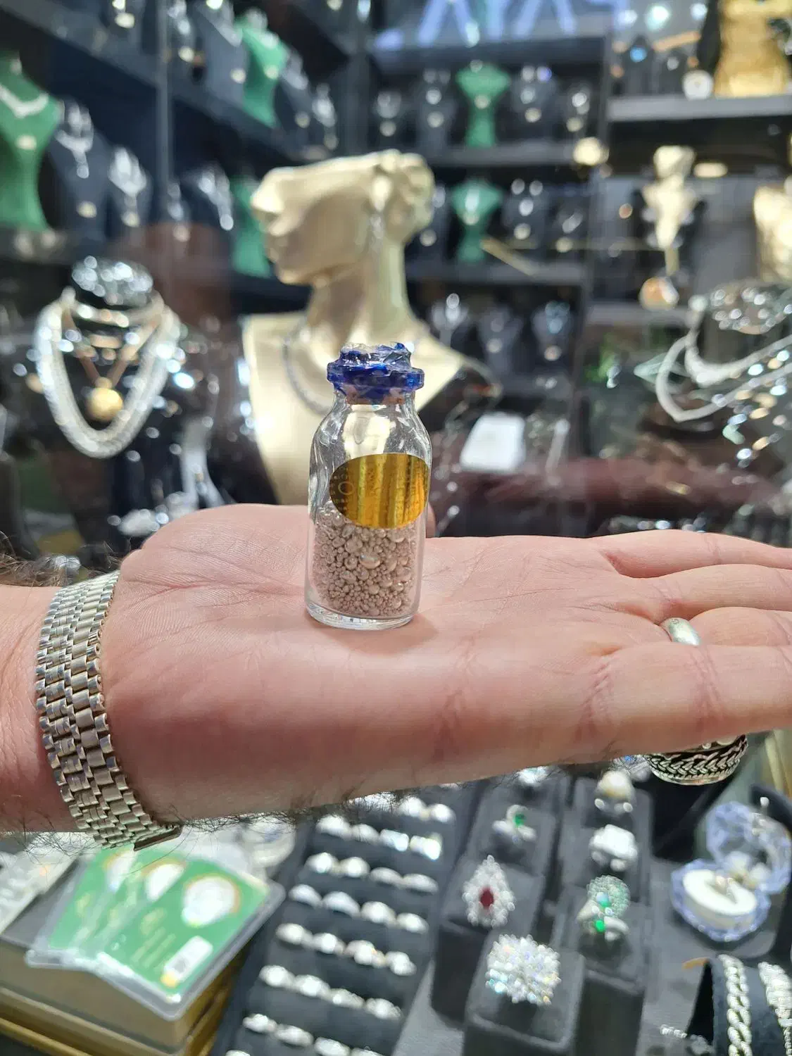 نقره عروس نیم ست انگشترگوشوار زنجیرساعت نگین تعویض|جواهرات|اصفهان, شهرک کاوه|دیوار