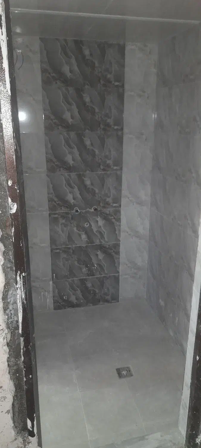 کارگر در کاشی کاری روزانه ۹۰۰ تومن|استخدام معماری، عمران و ساختمانی|اردبیل, |دیوار